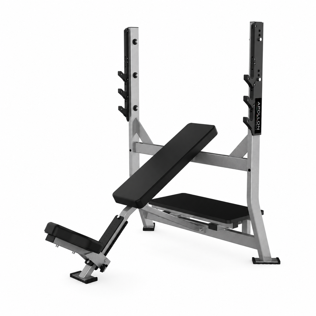 Apollon Fitness Olympic Incline Bench – profesionalna incline klupa za grudi sa stalkom za olimpijsku šipku i osloncem za stopala.
